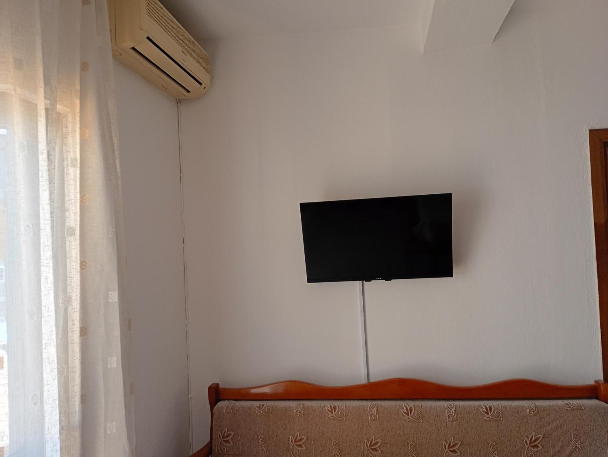 Cheap And Cozy For Rent In 100m By The *