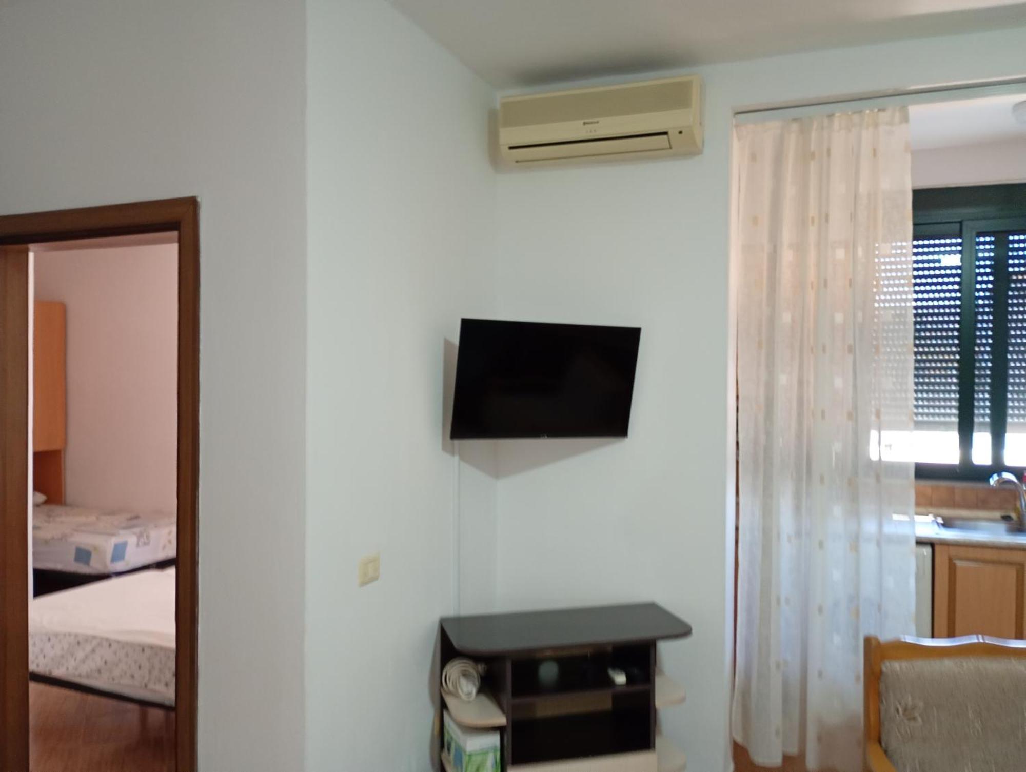 Cheap And Cozy For Rent In 100m By The *